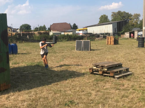 A nepřítel oplácí palbu